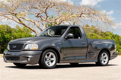 04 Ford Lightning