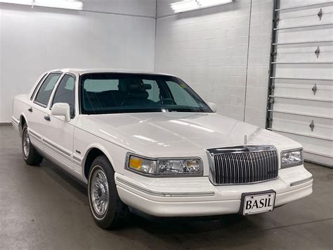 1997 Lincoln Town Car Common Problems: The Complete Repair Guide