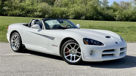 2004 Dodge Viper