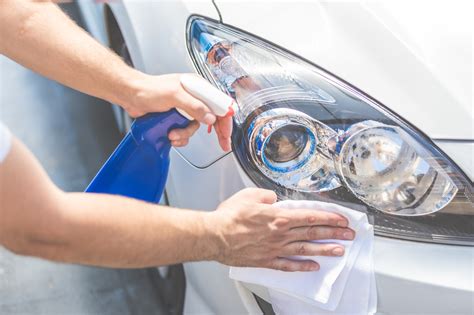 Car Headlights Cleaning