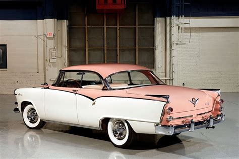 Dodge La Femme