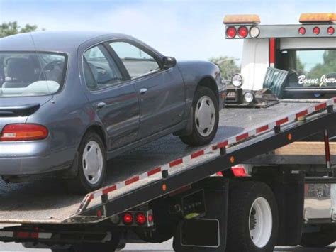 How To Tow A Car Without A Dolly