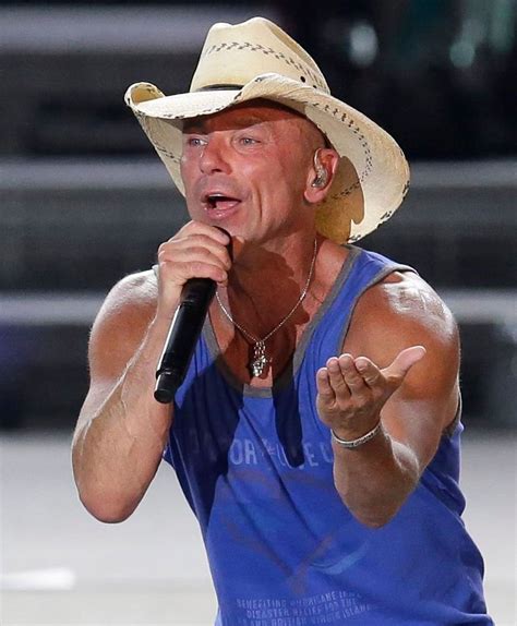 Kenny Chesney Detroit
