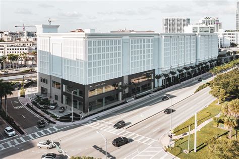 Land Rover Miami