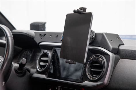 Tacoma G Screen Mount